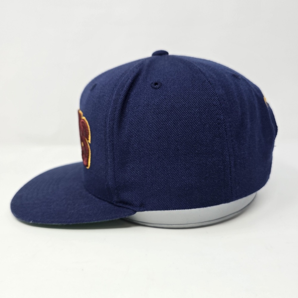 Mitchell & Ness Cleveland Cavaliers Navy Blue LeBron James 23 Snapback Hat NBA - Picture 3 of 12